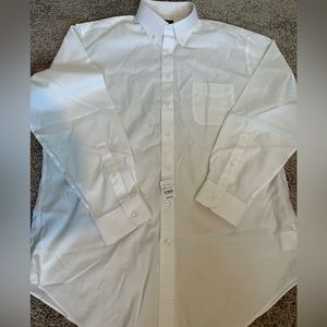 JoS. A BANK. Traveler Tailored Fit Dress Shirt. Size 17 1/2 -35. White